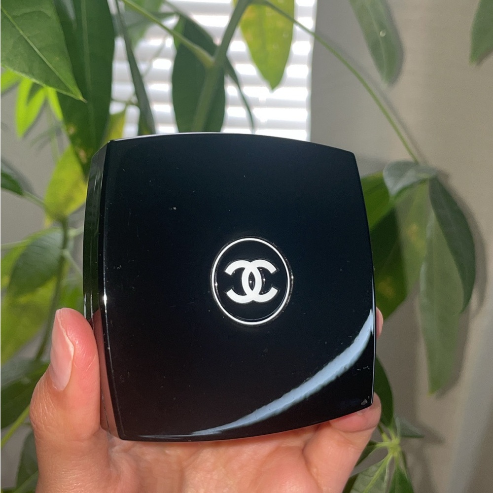 CHANEL Black Blush Compact
